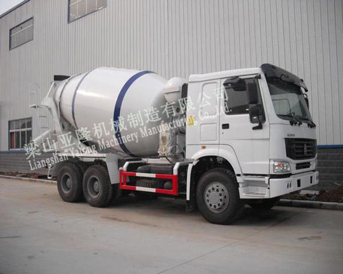 混凝土搅拌运输车